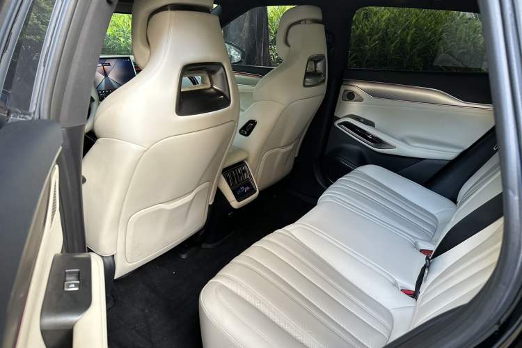 Used BYD Song L EV 2024 662 km Excellence Version