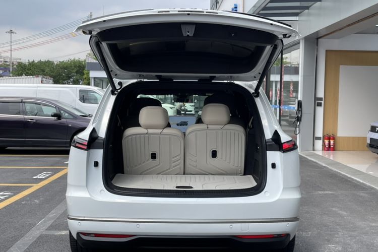 Used ONVO Luxeed L90 2025 Model—Max Six-Seater Version Trunk