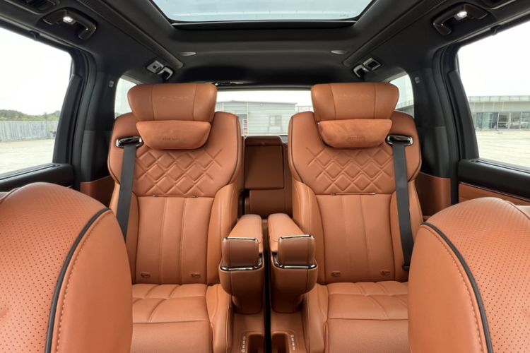 Used GAC Trumpchi Xiangwang M8 2025 Kunkun Series Ultra First-Class Cabin Interior 4