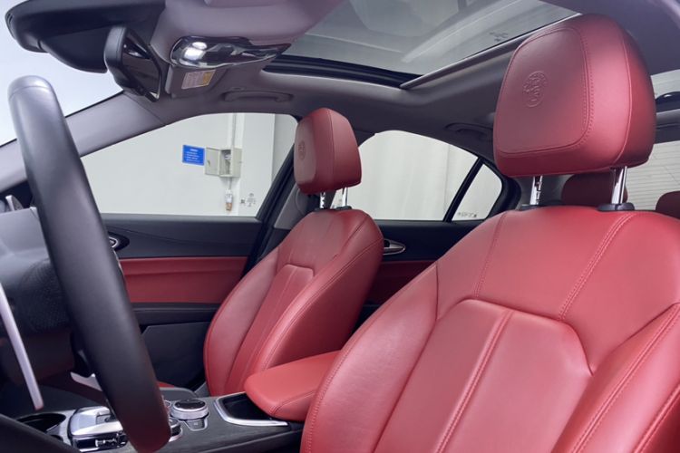 Used Alfa Romeo Giulia 2021 2.0T 280HP Luxury Edition