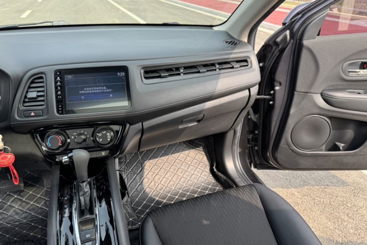 Used Honda Vezel 2019 1.5L CVT Pioneer Edition China VI Interior 3