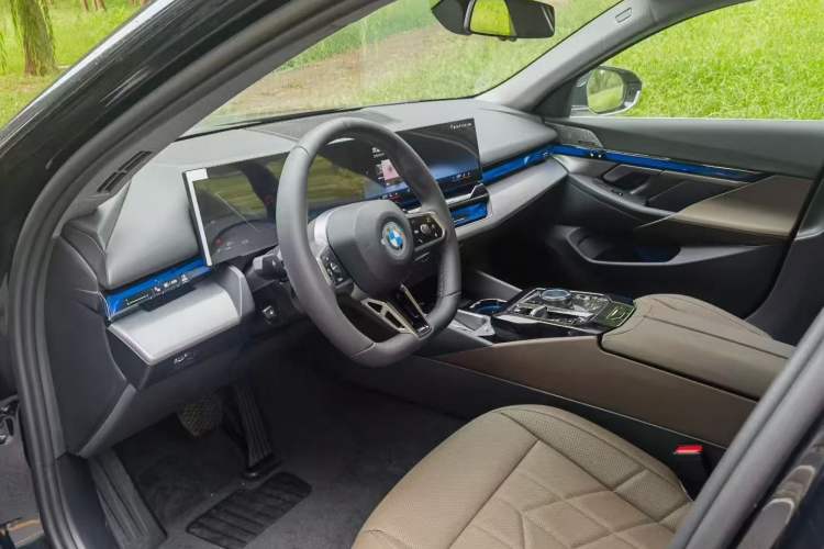 Used BMW 5 Series 2024 530Li Leading Model M Sport Package