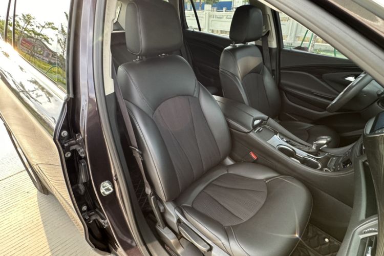 Used Buick Envision 2018 20T Two-Wheel-Drive Leading Model Right Front Seat