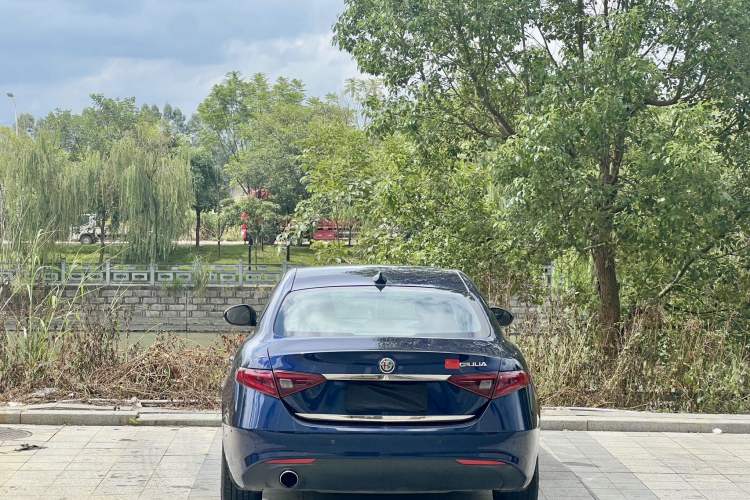 Used Alfa Romeo Giulia 2017 2.0T 200HP Elite Edition
