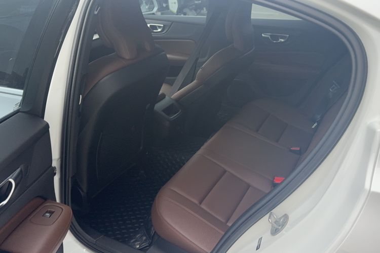 Used Volvo S60 2023 B4 Zhiyi Luxury Edition Interior 2