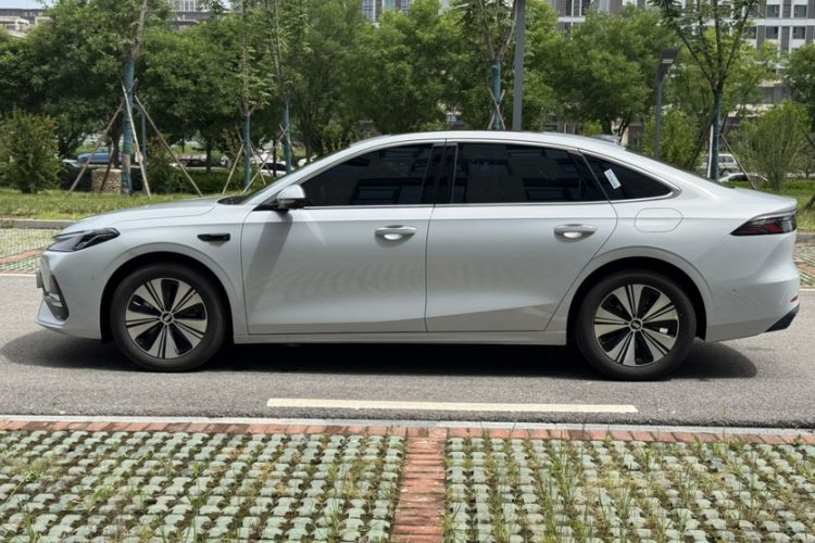 Used Geely Galaxy A7 2025 Model EM-i 150km Exploration+ Edition