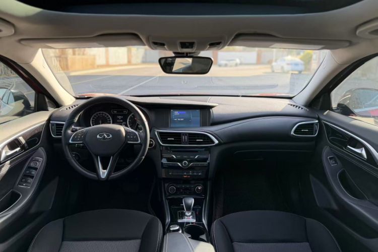 Used Infiniti QX30 2017 1.6T Two-Wheel-Drive Sport Edition