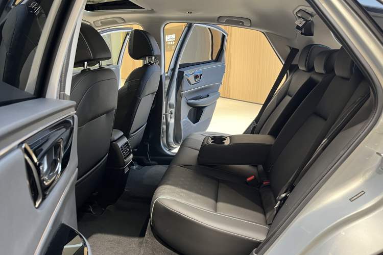 Used Honda e:NP2 2024 Advanced Edition Interior 3