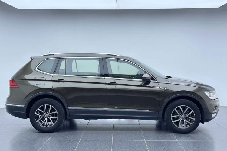 Used Volkswagen Tiguan L 2017 330TSI Automatic Two-Wheel Drive Luxury Edition