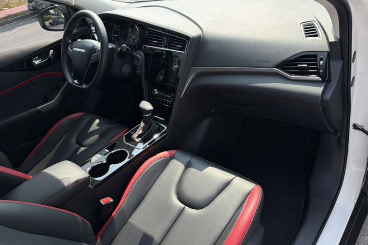 Used Venucia D60 2019 1.6L XL CVT Smart Connect Elite Edition