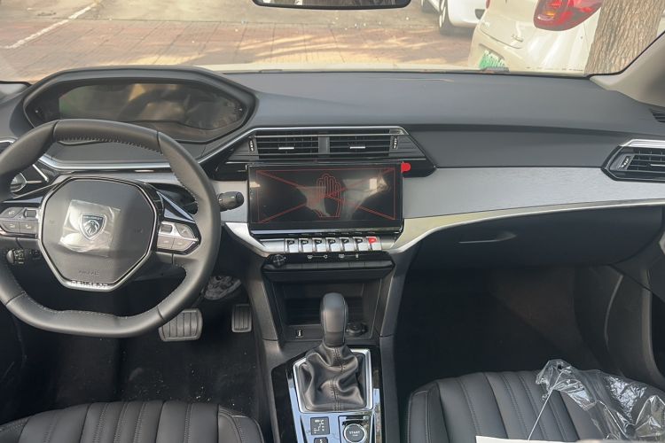 Used Peugeot 408 2022 1.6T Light-Chasing Edition
