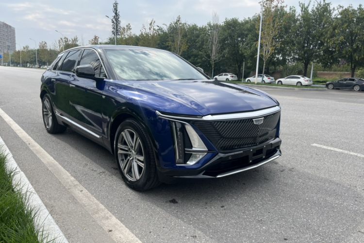 Used Cadillac LYRIQ 2022 Rear-Drive Long-Range Luxury Edition
