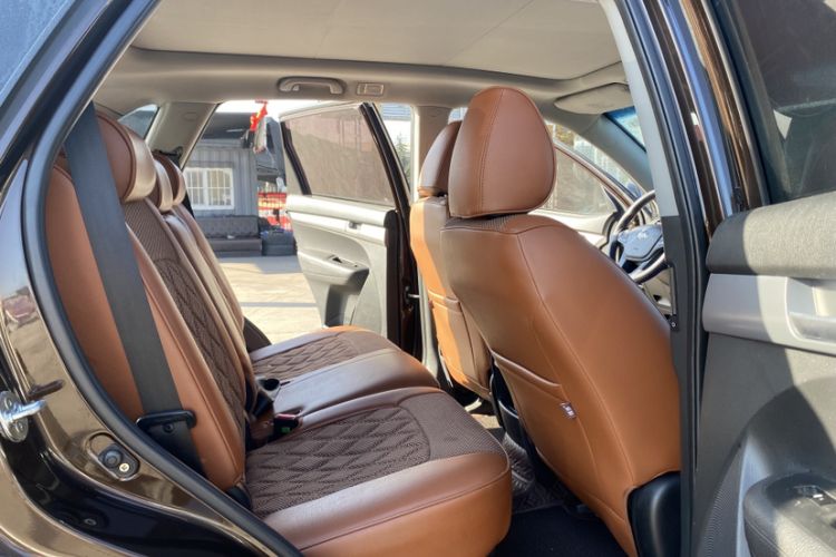 Used Kia Sorento 2013 2.4L 7-seat Gasoline Comfort Edition
