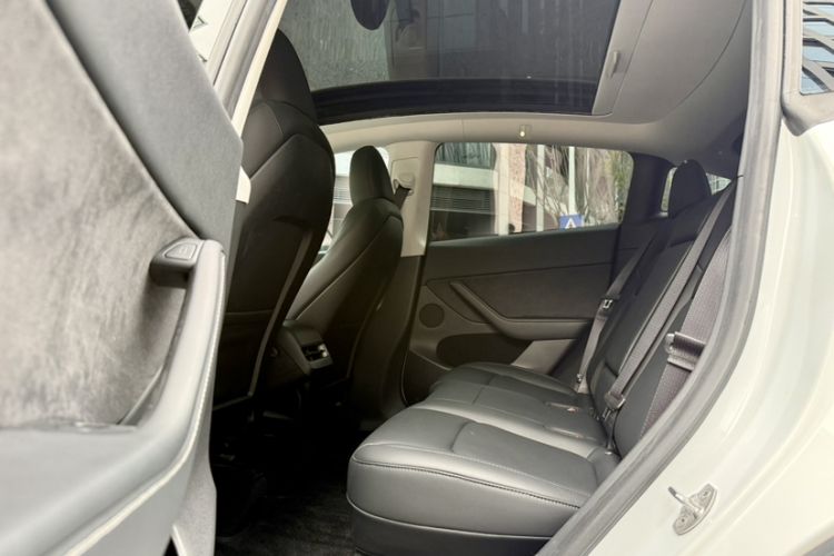 Used Tesla Model Y 2023 High-Performance All-Wheel-Drive Version