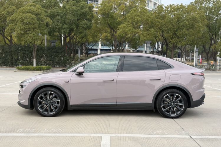 Used ONVO L60 2024 60 kWh Rear-Drive Version