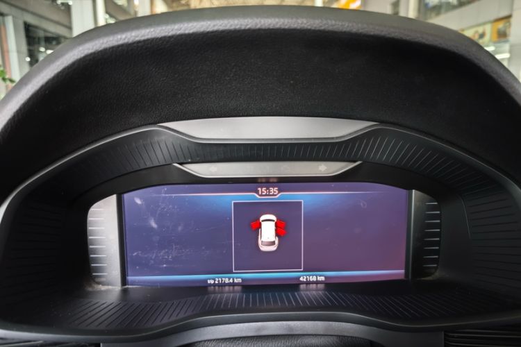 Used Skoda Kodiaq 2019 Facelifted TSI330 7-Seater Two-Wheel-Drive Luxury Enjoyment Edition China VI Standard Odometer Close Up