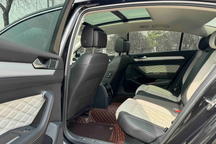 Used Volkswagen Magotan 2023 2 Million Units Commemorative Edition 330TSI DSG Luxury Version
