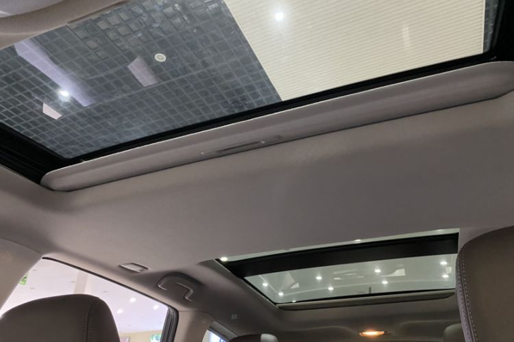 Used Infiniti JX 2013 JX35 Two-Wheel-Drive Excellence Edition
