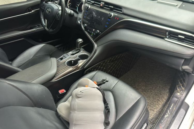 Used Toyota Camry 2019 2.0G Luxury Edition China VI Standard Interior 3