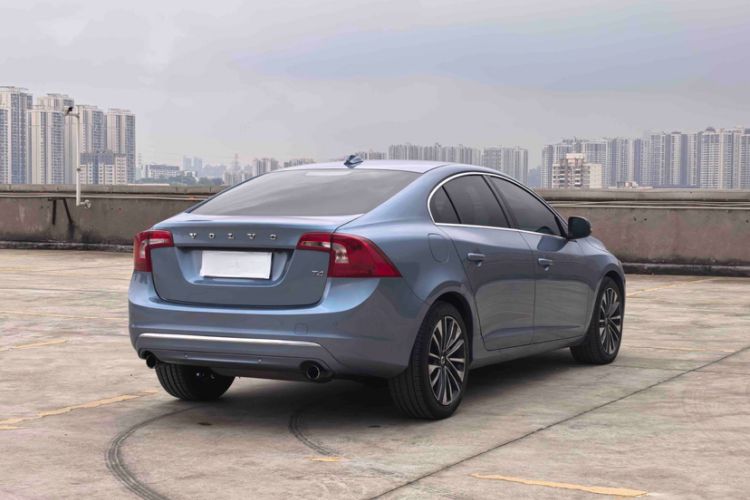 Used Volvo S60 2018 S60L T4 Smart & Ambitious Edition
