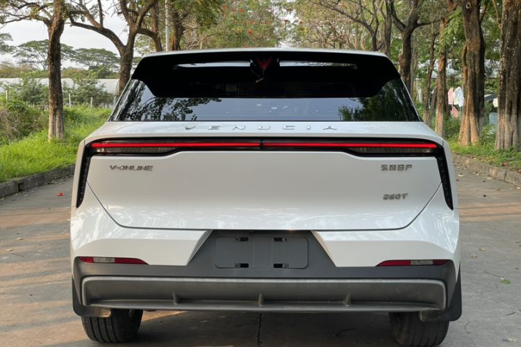 Used Venucia V 2023 260T Idol Edition Pro Exterior 6