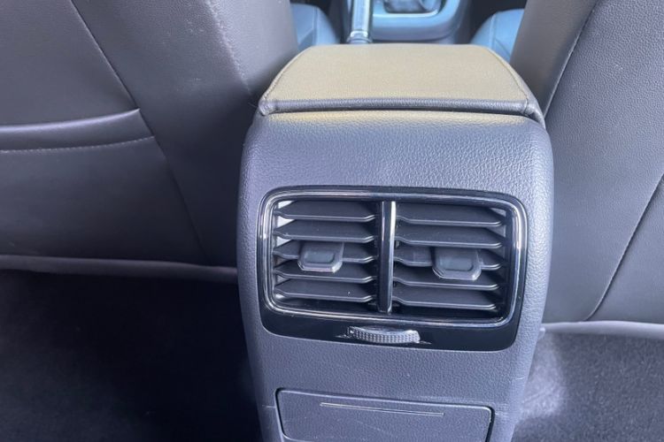 Used Volkswagen Sagitar 2017 180TSI Automatic Luxury Edition