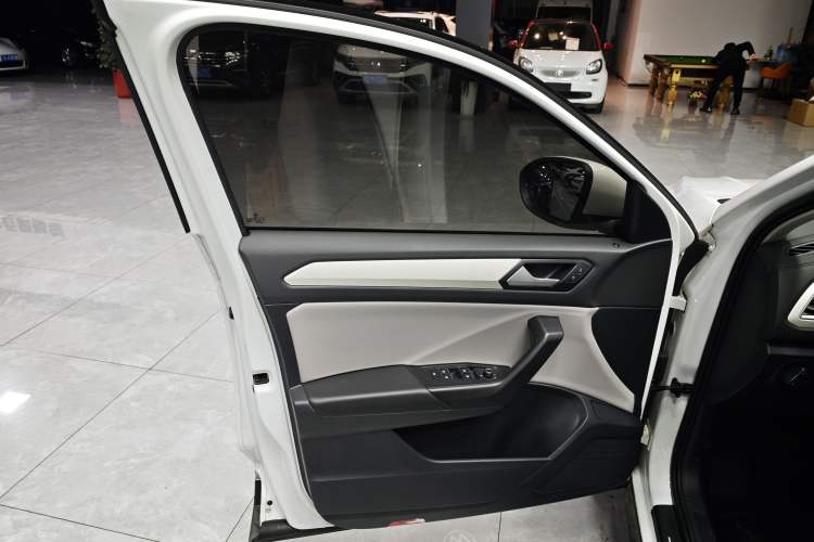 Used Volkswagen T-ROC 2023 280TSI DSG Two-Wheel Drive Time Edition
