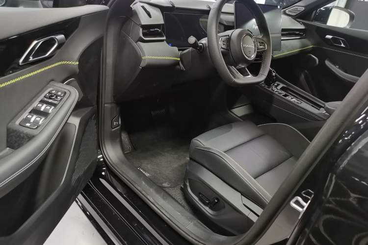 Used Lynk & Co 03 2026 Model 1.5TD DCT Halo
