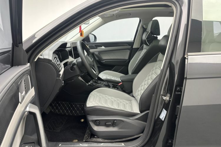 Used Volkswagen Tayron 2023 280TSI Two-Wheel-Drive Luxury Plus Advanced Version Left Front Seat