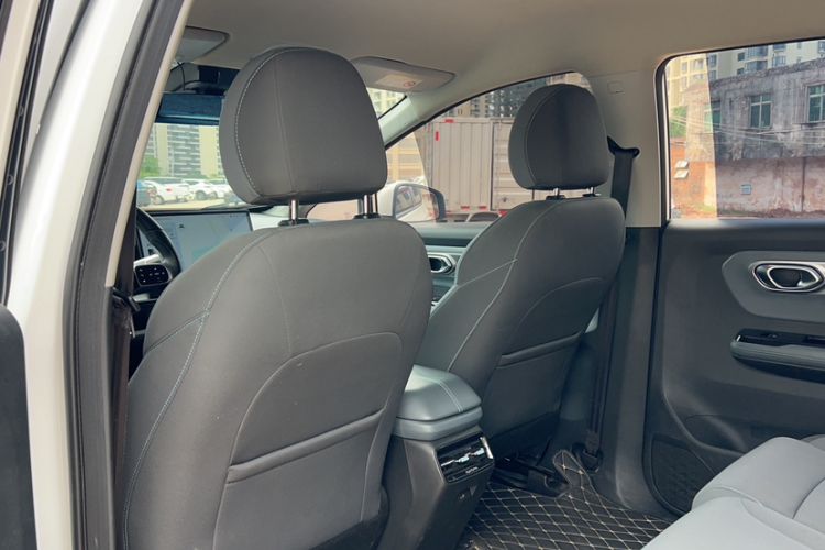 Used AION Y 2023 Younger