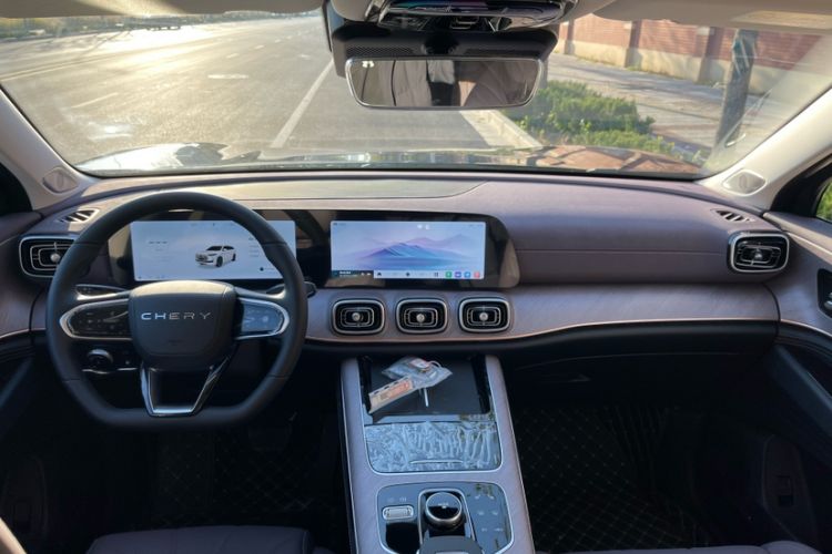 Used Chery Tiggo 9 C-DM 2025 1.5T 106KM Ultra-Comfort Version 7 Seats Lithium Iron Phosphate
