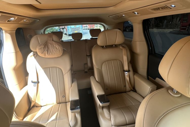 Used VOYAH Dream 2025 PHEV Four-Wheel Drive Prestige Kunpeng Edition
