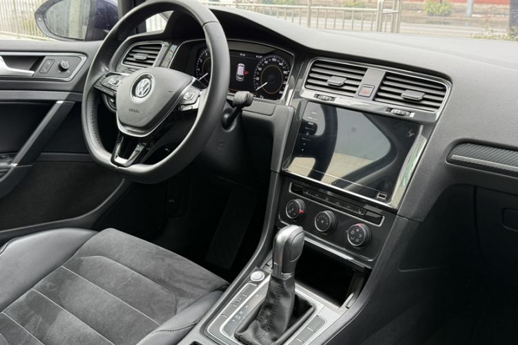 Used Volkswagen Golf 2020 Zhiai Edition 280TSI DSG Luxury Model