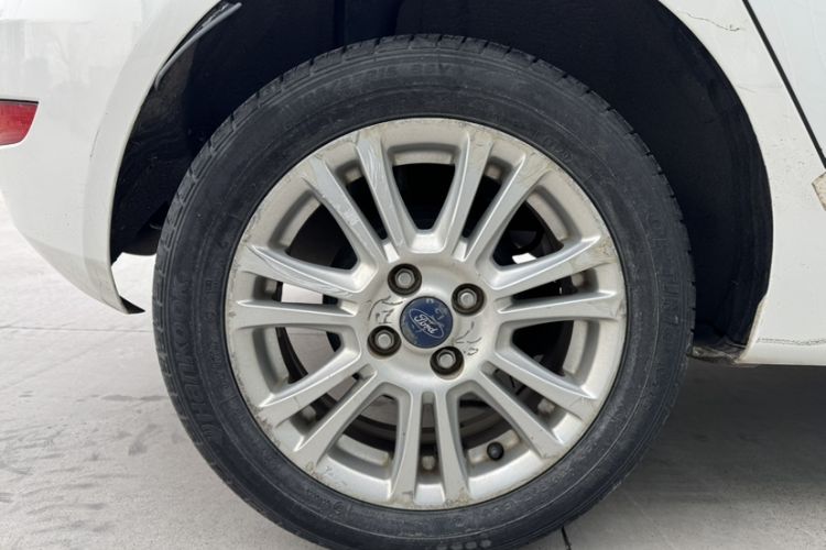 Used Ford Fiesta 2013 Hatchback 1.5L Automatic Fashion Edition
