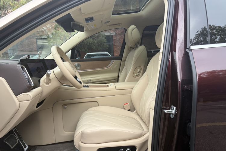 Used Hima AITO M9 2025 Extended-Range Ultra Version 52 kWh 6-Seater
