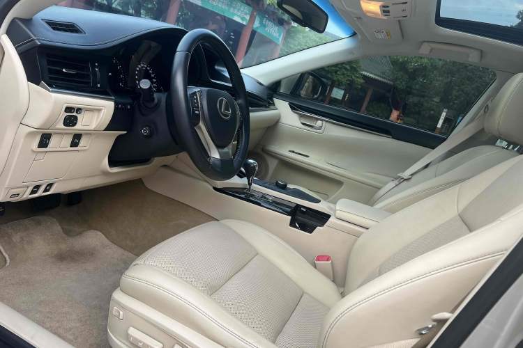 Used Lexus ES 2014 250 Elite Edition
