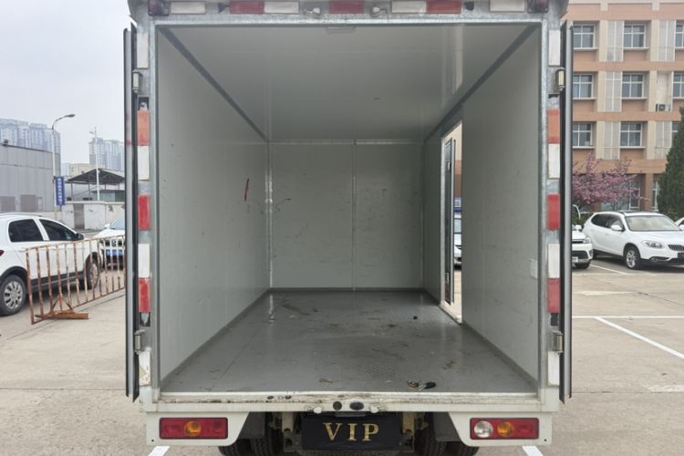 Used Foton Xiangling M 2018 1.5L M2 Non-Load-bearing Double Rear Tires (Van-Type) DAM15L Interior 2