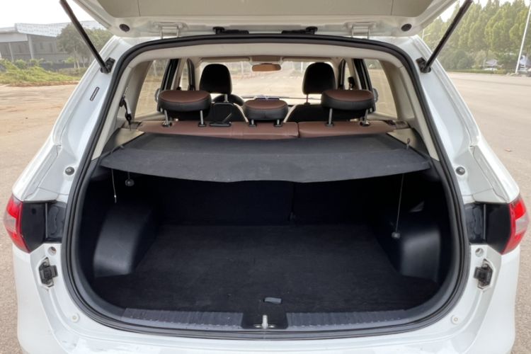 Used FAW Senya R7 2017 1.6L Automatic Prestige Model
