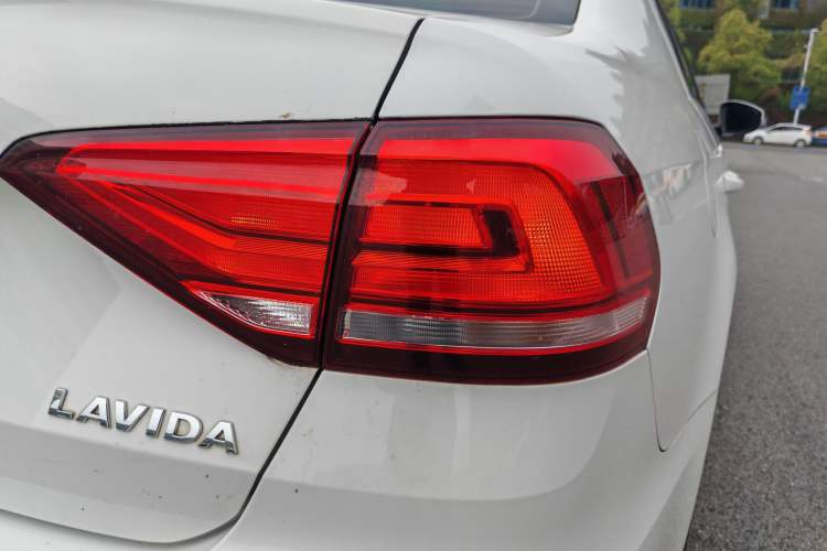 Used Volkswagen Lavida 2019 Lavida Start 1.5L Automatic Trendy Version China VI Standard Exterior 10