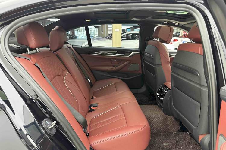 Used BMW 5 Series 2021 Restyled 530Li Luxury Edition M Sport Package
