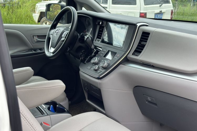 Used Toyota Sienna (Parallel Import) 2015 3.5L Two-Wheel Drive L
