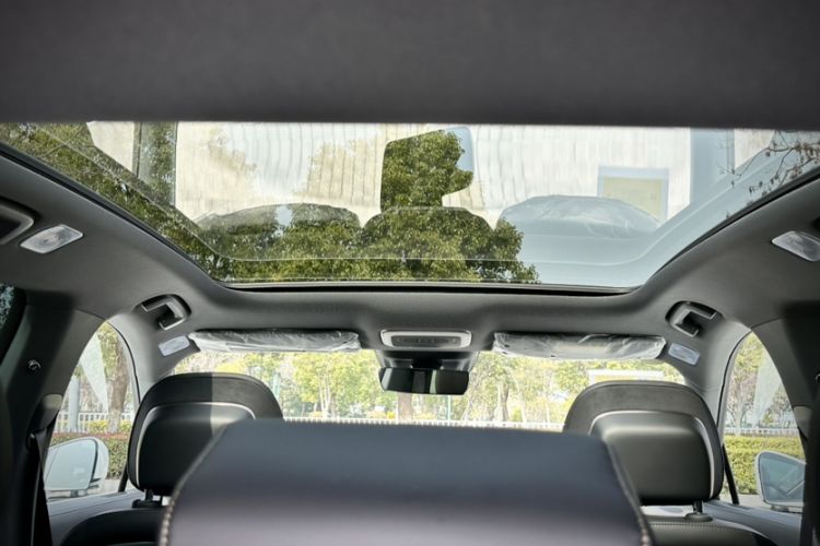 Used Zeekr 7X 2025 100 kWh Long-Range Rear-Wheel Drive with Intelligent Driving Features
