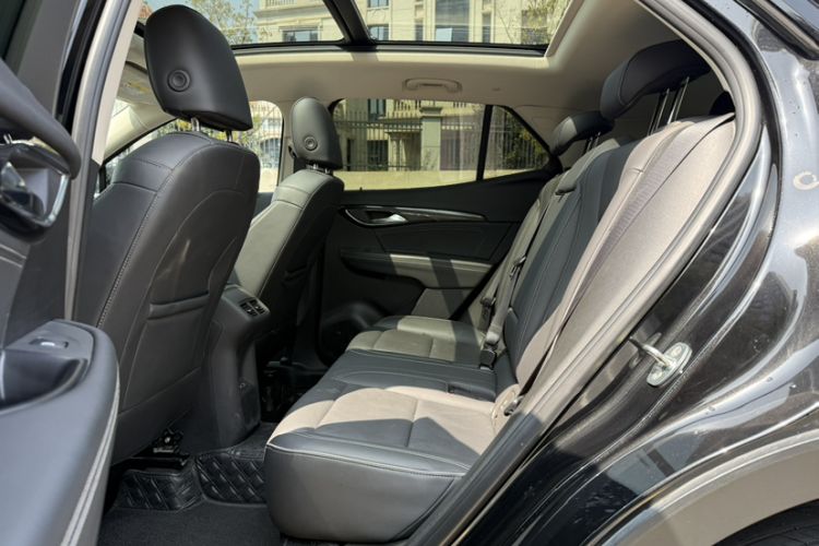 Used Buick Envision 2022 Facelift Encore S 552T Two-Wheel-Drive Luxury Model
