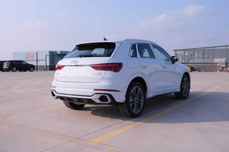 Used Audi Q3 2025 quattro 45th Anniversary Edition 40TFSI Fashionable and Dynamic Model Exterior 8