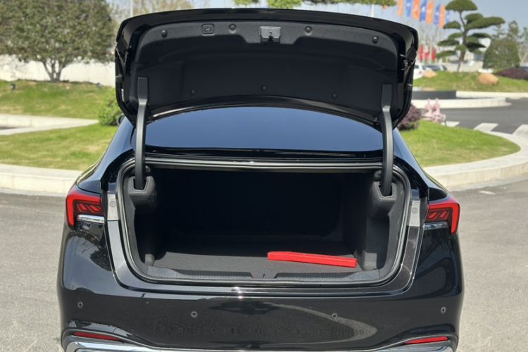 Used Buick LaCrosse 2023 Avia Edition Trunk