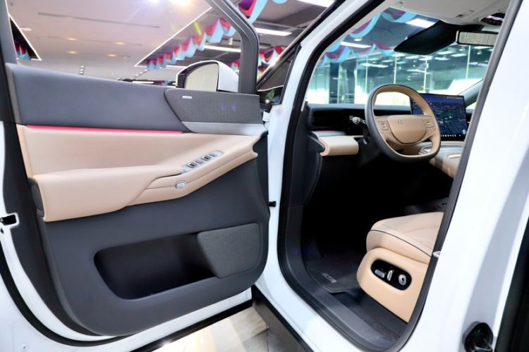 Used XPeng X9 2025 740 Ultra-Long Range Max