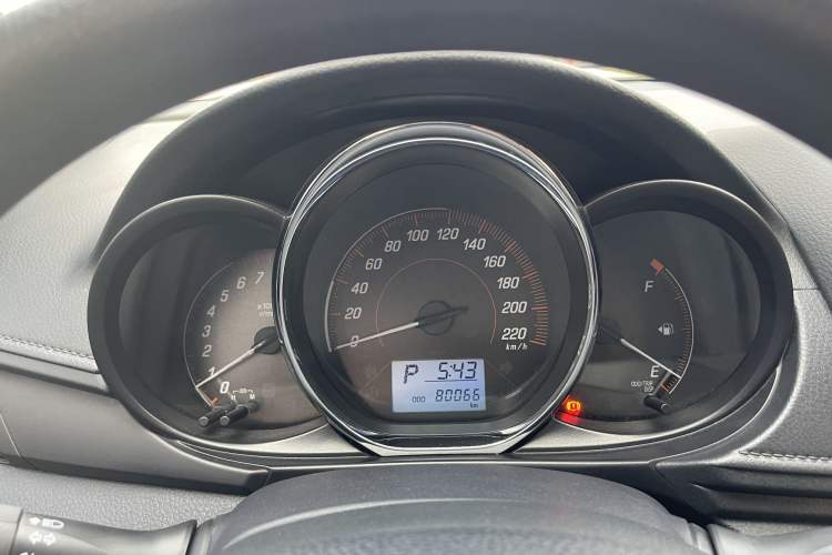 Used Toyota YARiS L Zhi Xuan 2020 1.5L CVT Leading Edition Odometer Close Up