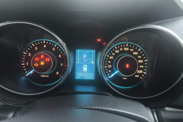 Used BAIC Senova X65 2015 2.0T Automatic Elite Model

