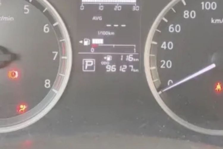 Used Nissan Kicks 2018 1.5L CVT Smart Connect Luxury Edition
