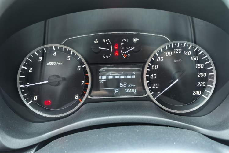 Used Nissan Sylphy 2022 Classic 1.6XE CVT Comfort Edition Odometer Close Up